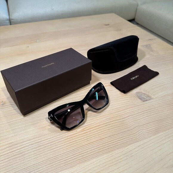 Tom Ford Cat Eye Sunglasses - Black & Gold main image 4